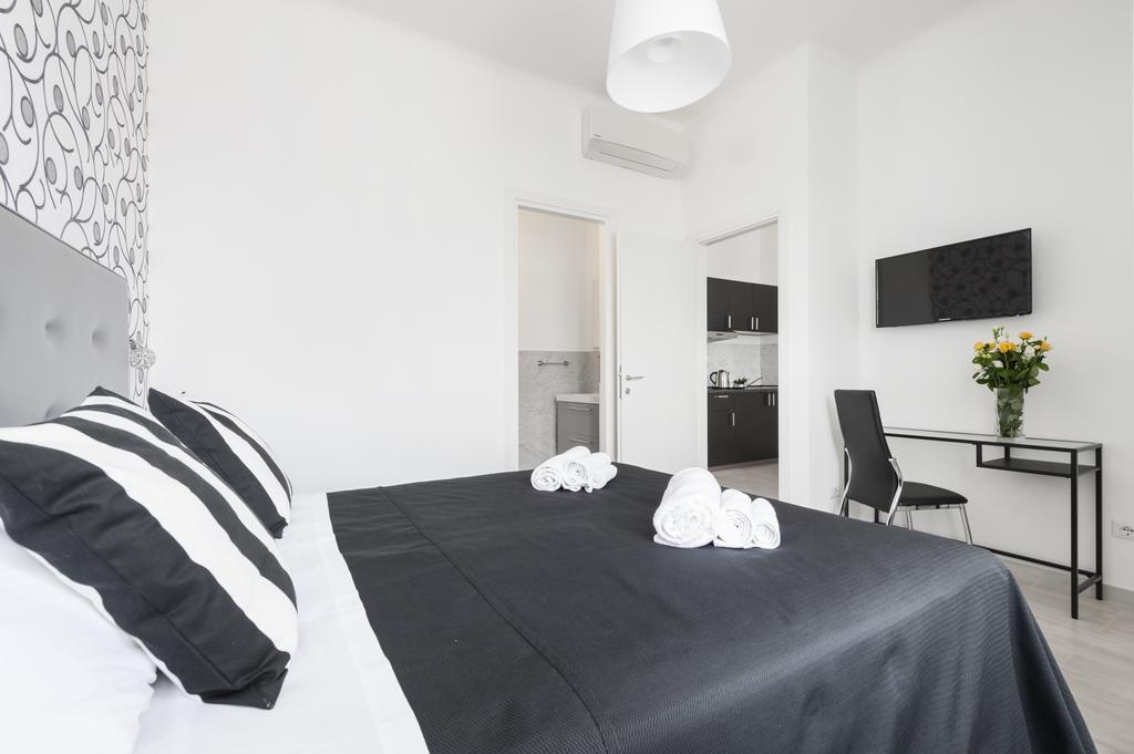 Black Rooms Colosseo Roma Ngoại thất bức ảnh