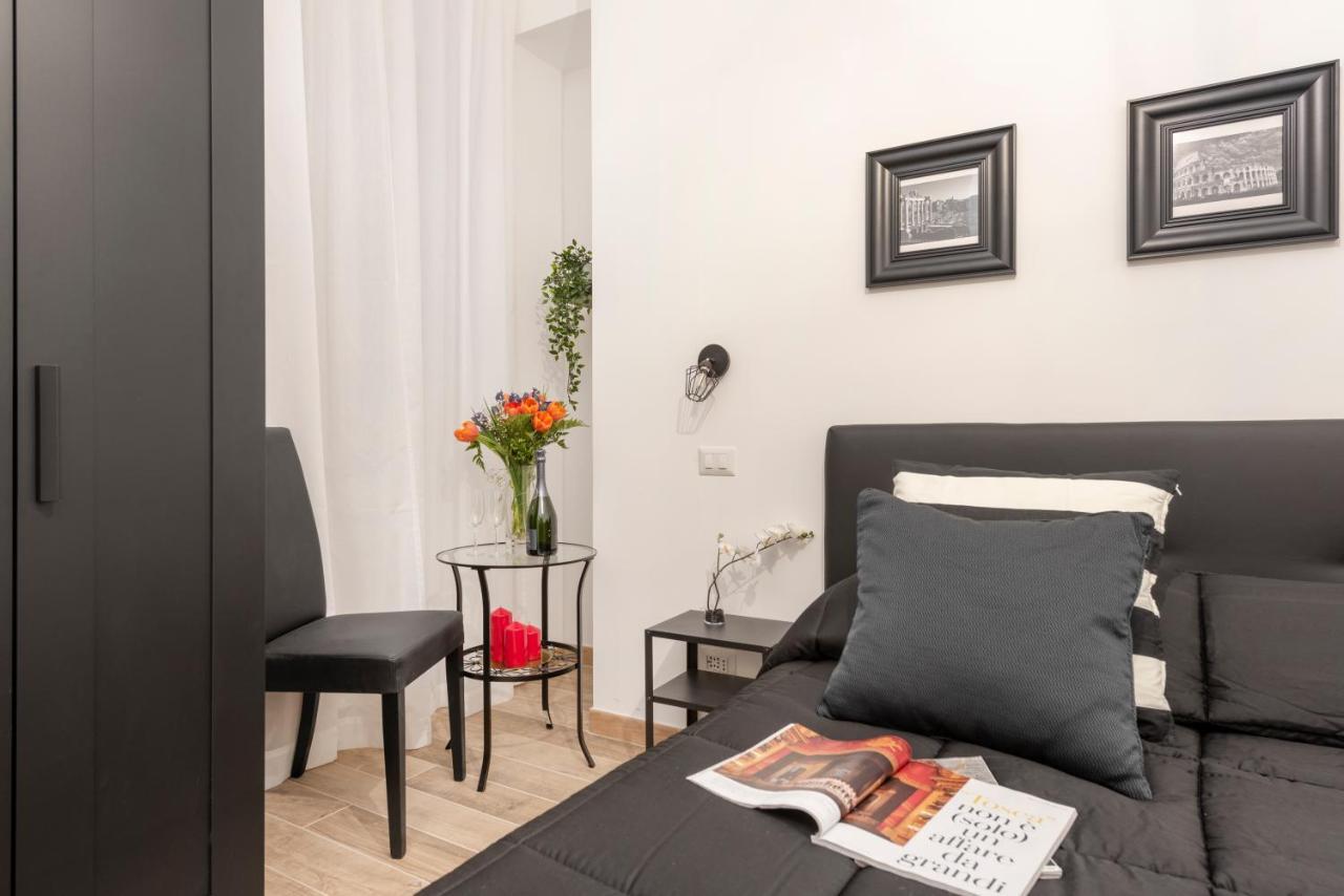 Black Rooms Colosseo Roma Ngoại thất bức ảnh