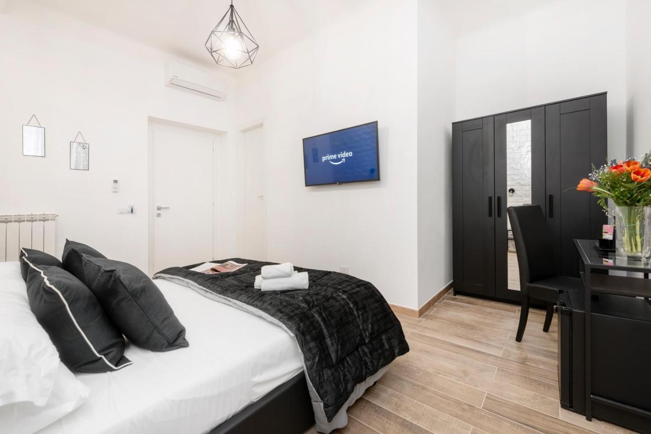 Black Rooms Colosseo Roma Ngoại thất bức ảnh
