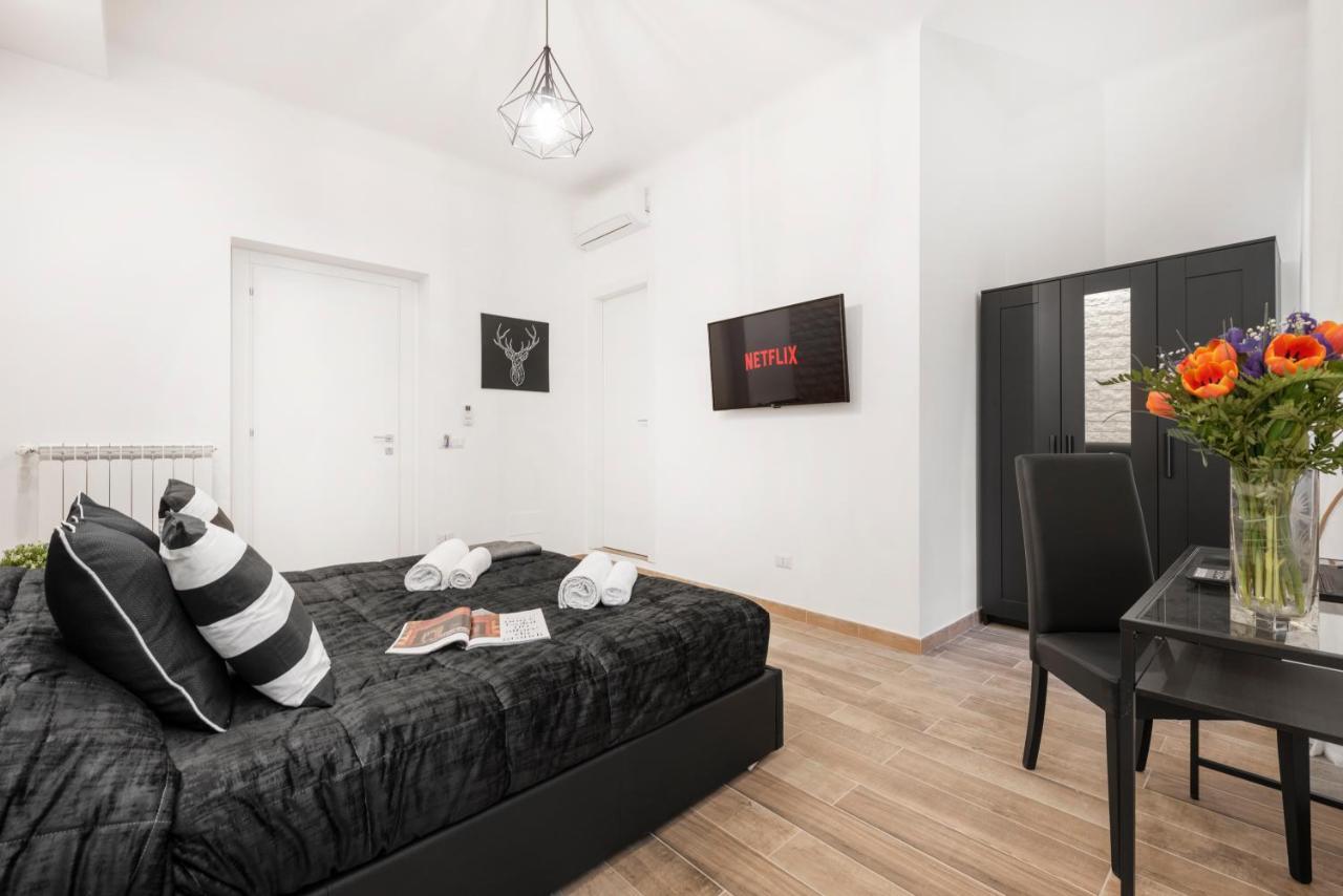Black Rooms Colosseo Roma Ngoại thất bức ảnh